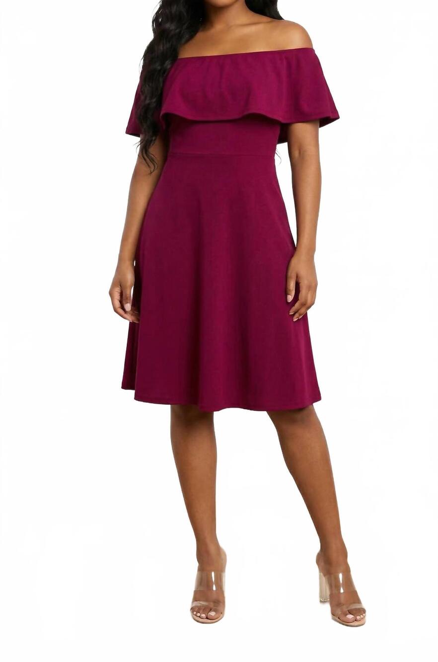 NEW CAPELLA off shoulder dress in burgundy